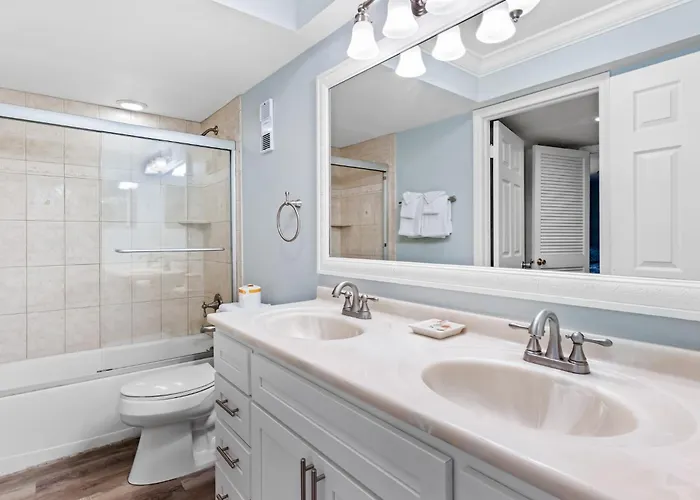 Dollar 203 Apartment